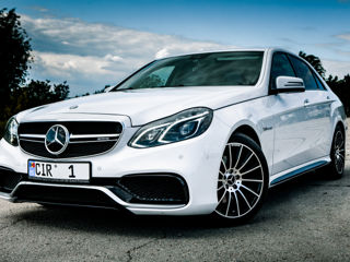 Mercedes E-Class foto 1