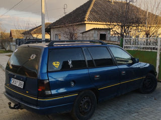 Opel Astra foto 2