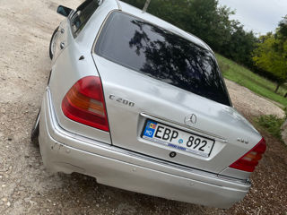 Mercedes C-Class foto 8