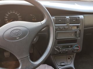 Toyota Carina foto 5