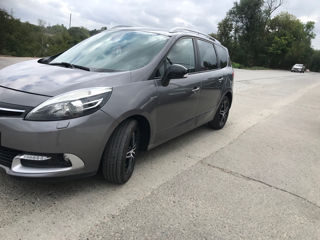 Renault Grand Scenic foto 2