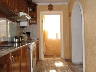 Vând casa, loc pitoresc foto 9