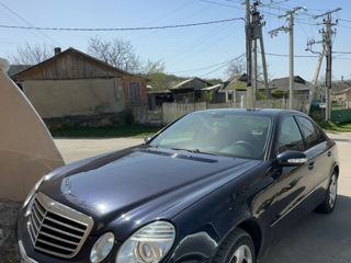 Mercedes E-Class foto 8