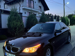 BMW 5 Series foto 2