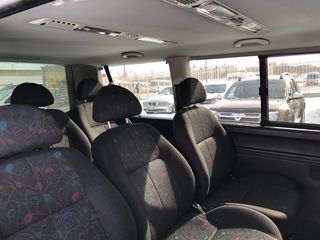 Volkswagen Caravelle foto 6