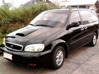 Kia Carnival foto 1