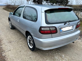 Nissan Almera foto 4