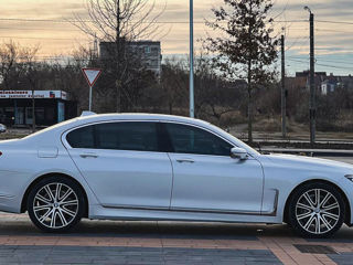 BMW 7 Series foto 10