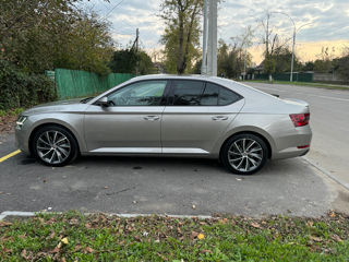 Skoda Superb foto 9