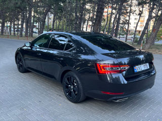 Skoda Superb foto 3