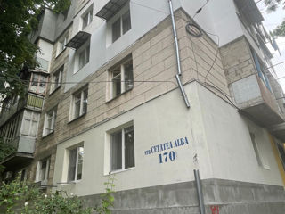 Apartament cu 3 camere, 61 m², Botanica, Chișinău foto 3