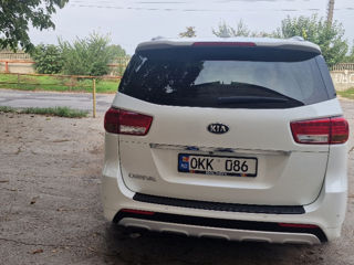 KIA Carnival foto 3