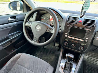 Volkswagen Jetta foto 7