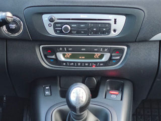 Renault Grand Scenic foto 15