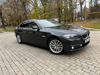 BMW 5 Series foto 3