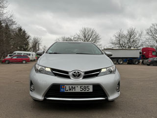 Toyota Auris foto 1