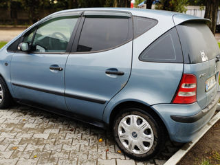 Mercedes A-Class foto 2