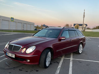 Mercedes E-Class foto 2