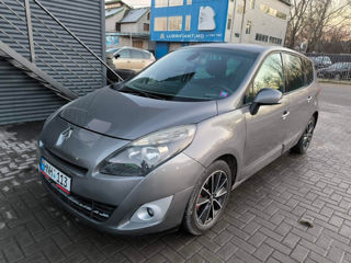 Renault Grand Scenic foto 2