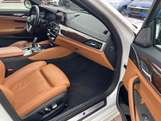 BMW 5 Series foto 15