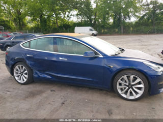 Tesla Model 3 foto 12