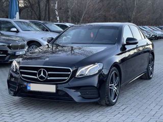 Mercedes E-Class foto 1