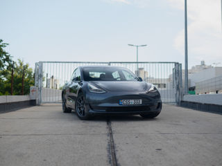 Tesla Model 3 foto 3