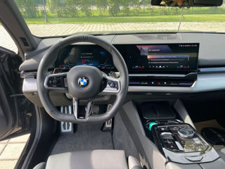 BMW 5 Series foto 3