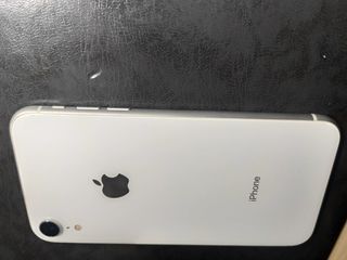 iPhone XR 128 5500 леев foto 6