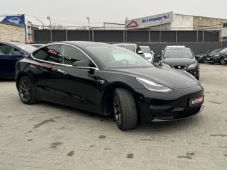 Tesla Model 3 foto 4