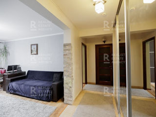 Apartament cu 3 camere, 82 m², Râșcani, Chișinău foto 4