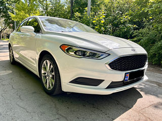 Ford Fusion foto 2