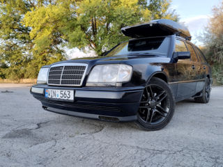 Mercedes Series (W124) foto 1