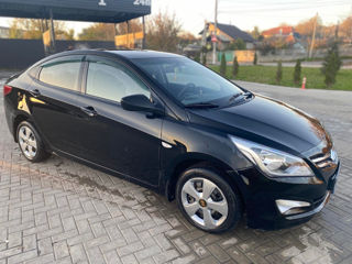 Hyundai Accent foto 7