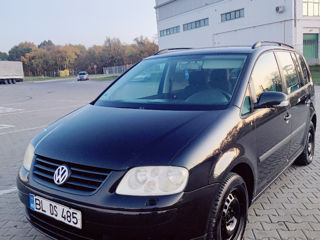 Volkswagen Touran foto 7