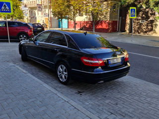 Mercedes E-Class foto 2