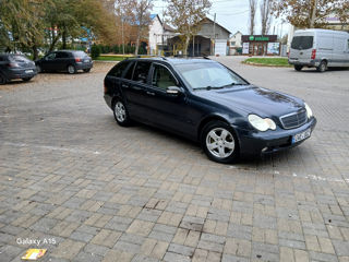 Mercedes C-Class foto 10