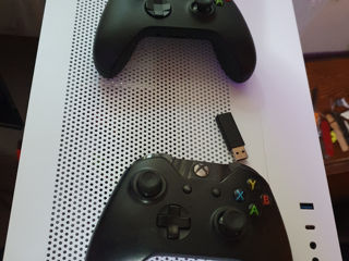Обменяю чёрный геймпад Xbox на другой цвет с доплатой foto 1