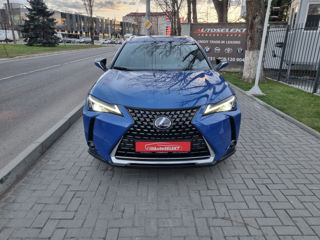 Lexus UX foto 2