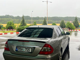 Mercedes E-Class foto 2