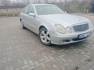 Mercedes E-Class foto 3