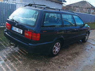 Volkswagen Passat foto 3