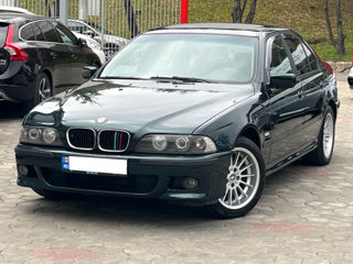 BMW 5 Series foto 2