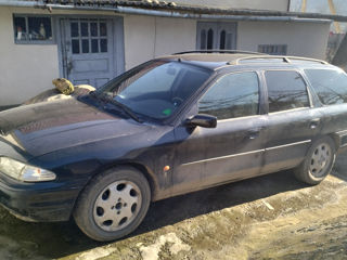 Ford Mondeo foto 1