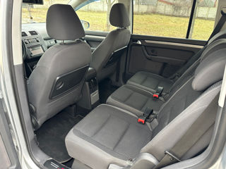 Volkswagen Touran foto 10