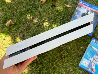 PlayStation 4 1TB + 2 controleruri foto 6