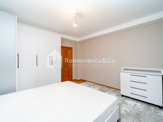 Apartament cu 3 camere, 108 m², Buiucani, Chișinău foto 5
