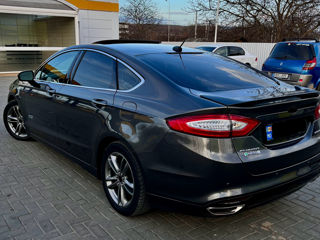 Ford Fusion foto 2