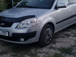 KIA Rio foto 1