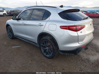 Alfa Romeo Stelvio foto 5